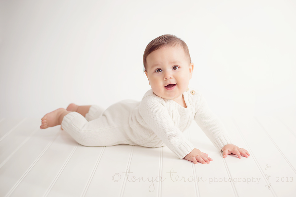 6 month old baby photography | Tonya Teran Photography