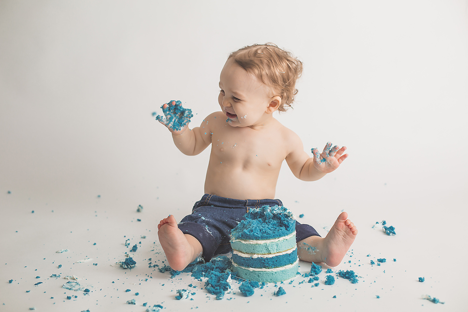 1st birthday cake smash, Rockville, MD Newborn Baby and Family Photographer | Tonya Teran Photography