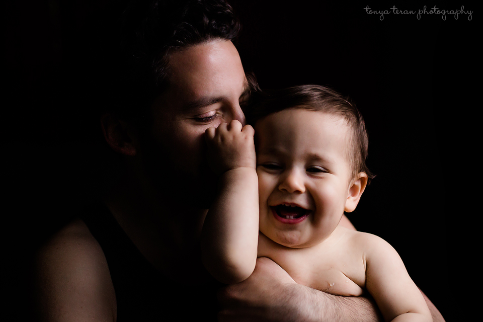 Father and baby | Rockville, MD Newborn baby and family photographer | Tonya Teran Photography