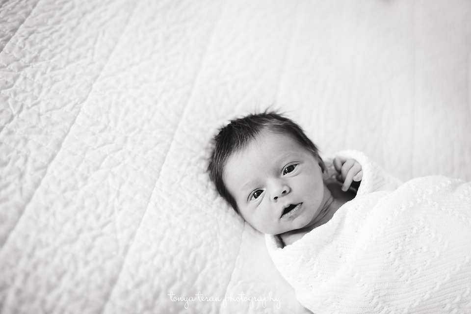 Awake newborn pose | Rockville, MD Newborn Baby and Family Photographer - Tonya Teran Photography