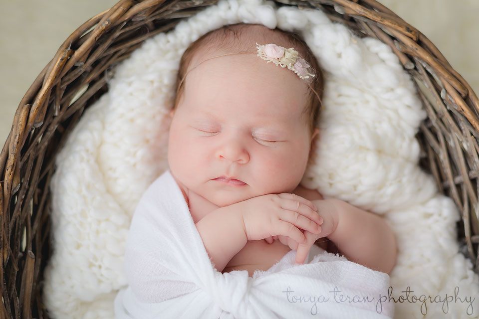 best rockville, Md newborn photographer | Tonya Teran Photography - Rockville, MD newborn, baby, and family photography