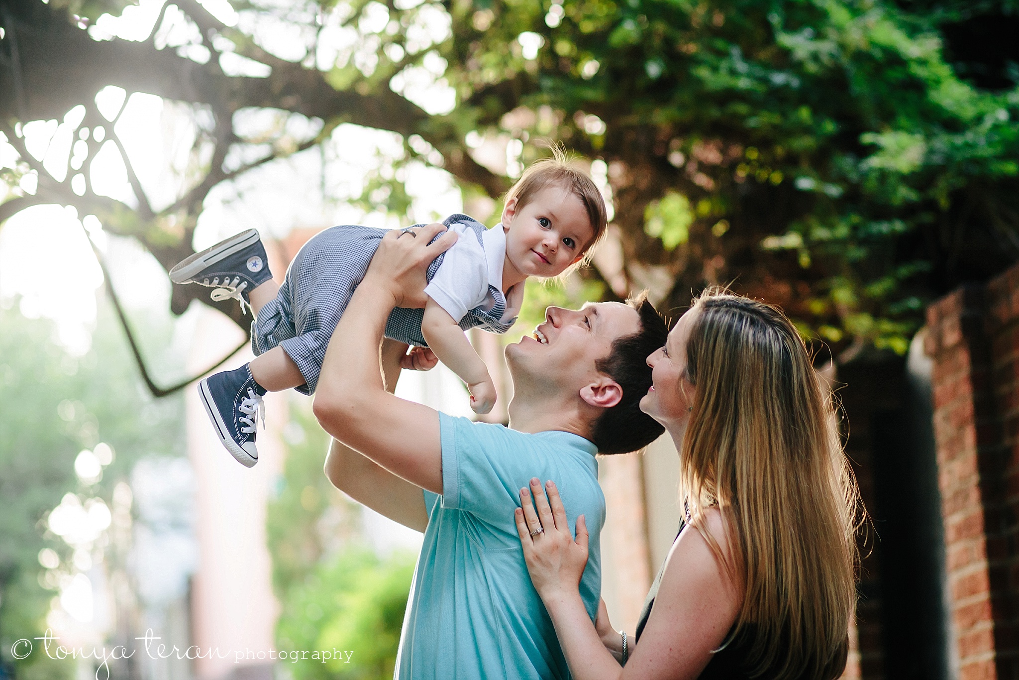 Outdoor Family Photo Session | Tonya Teran Photography, Alexandria, VA Newborn, Baby, and Family Photographer