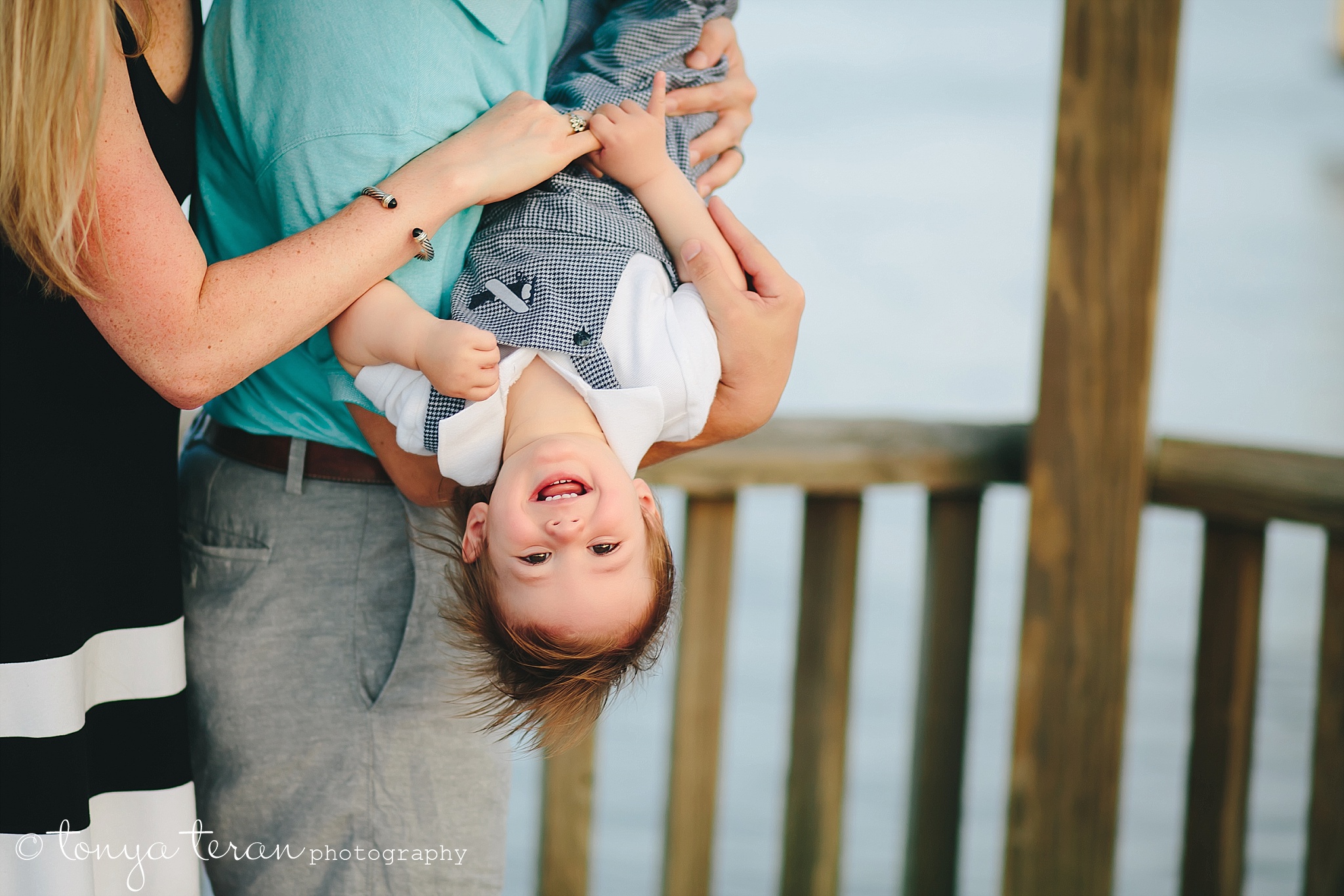 Outdoor Family Photo Session | Tonya Teran Photography, Alexandria, VA Newborn, Baby, and Family Photographer