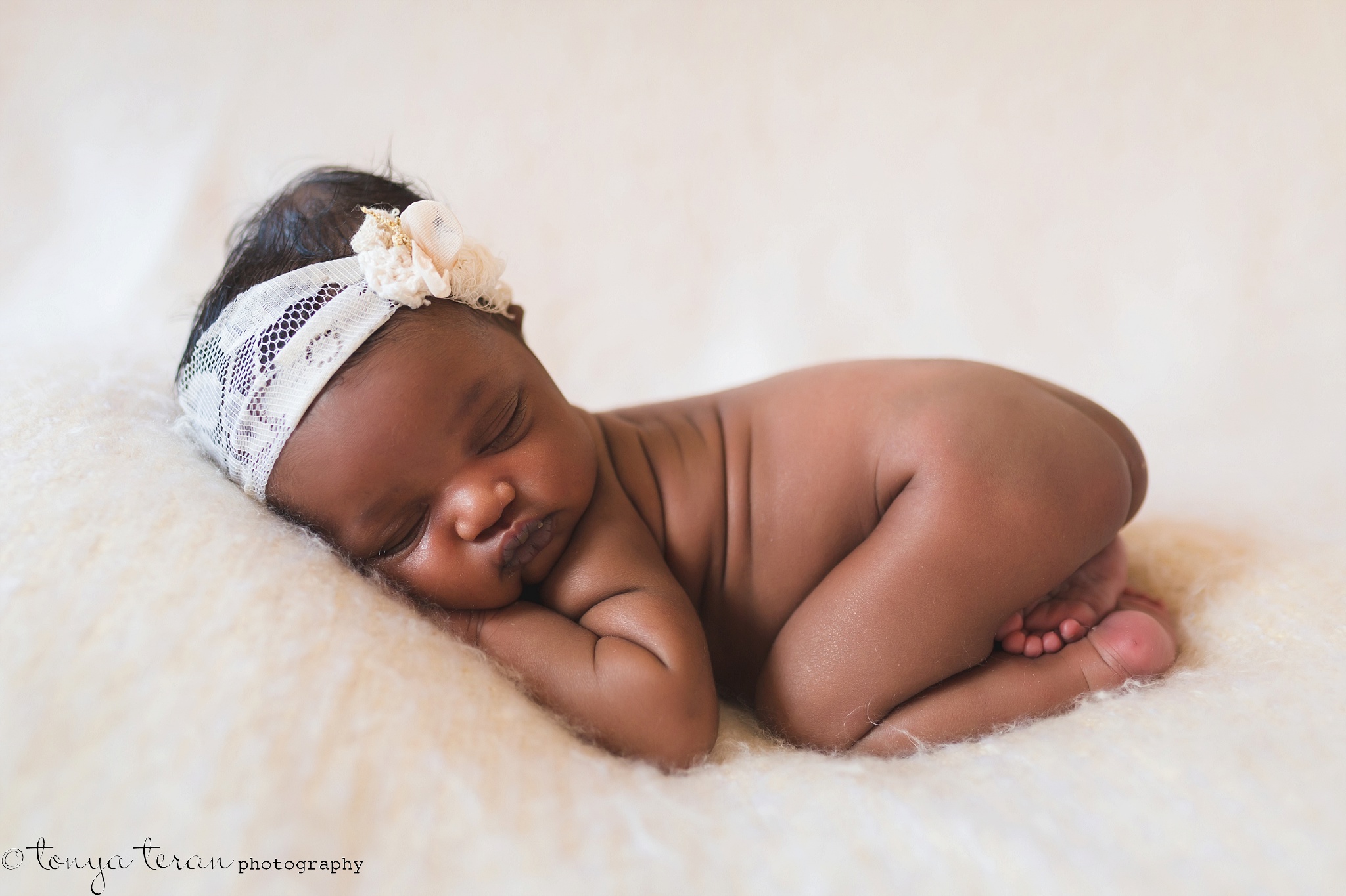 Newborn Photo Session | Tonya Teran Photography, Germantown, MD Newborn, Baby, and Family Photographer