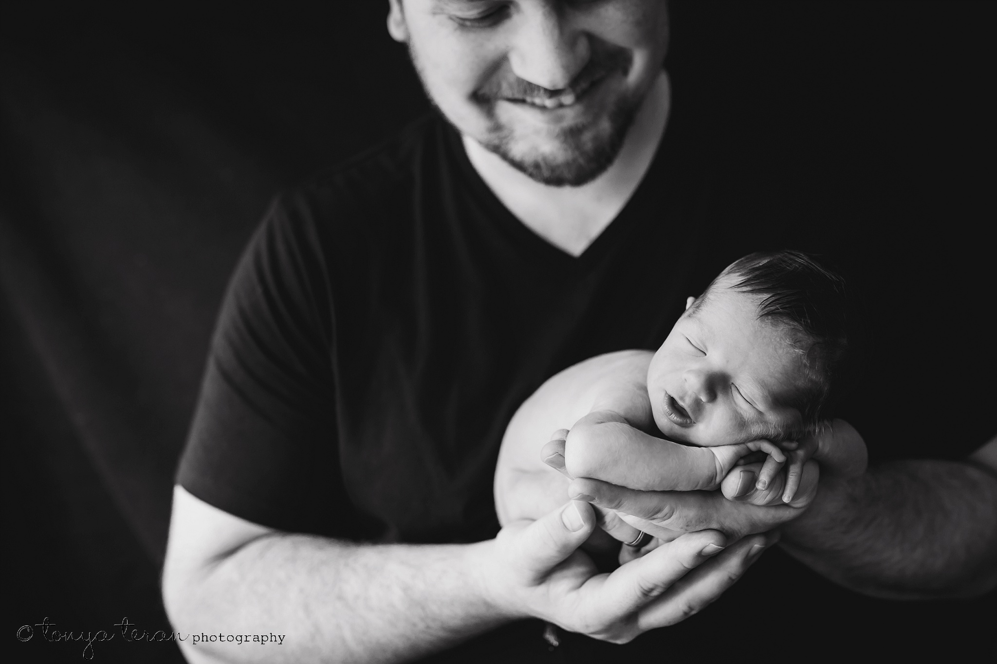 Newborn Family Photo Session | Tonya Teran Photography, Rockville, MD Newborn, Baby, and Family Photographer