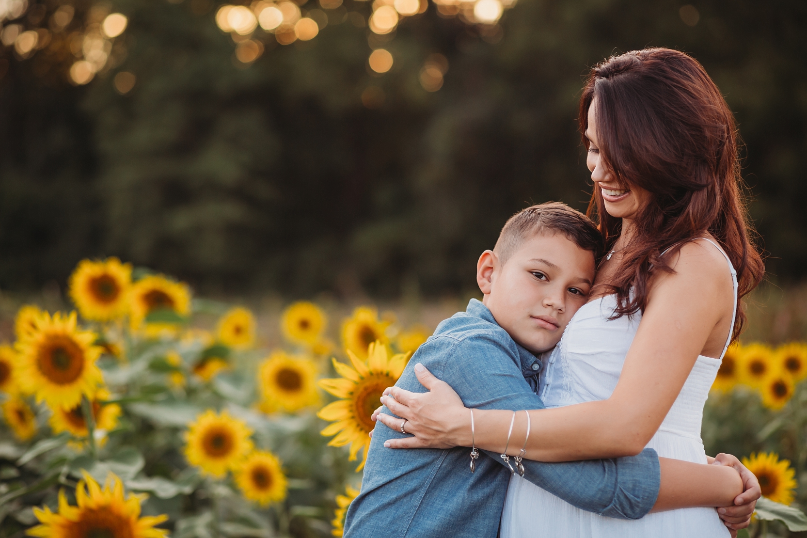 potomac-md-sunflower-field-maternity-photographer