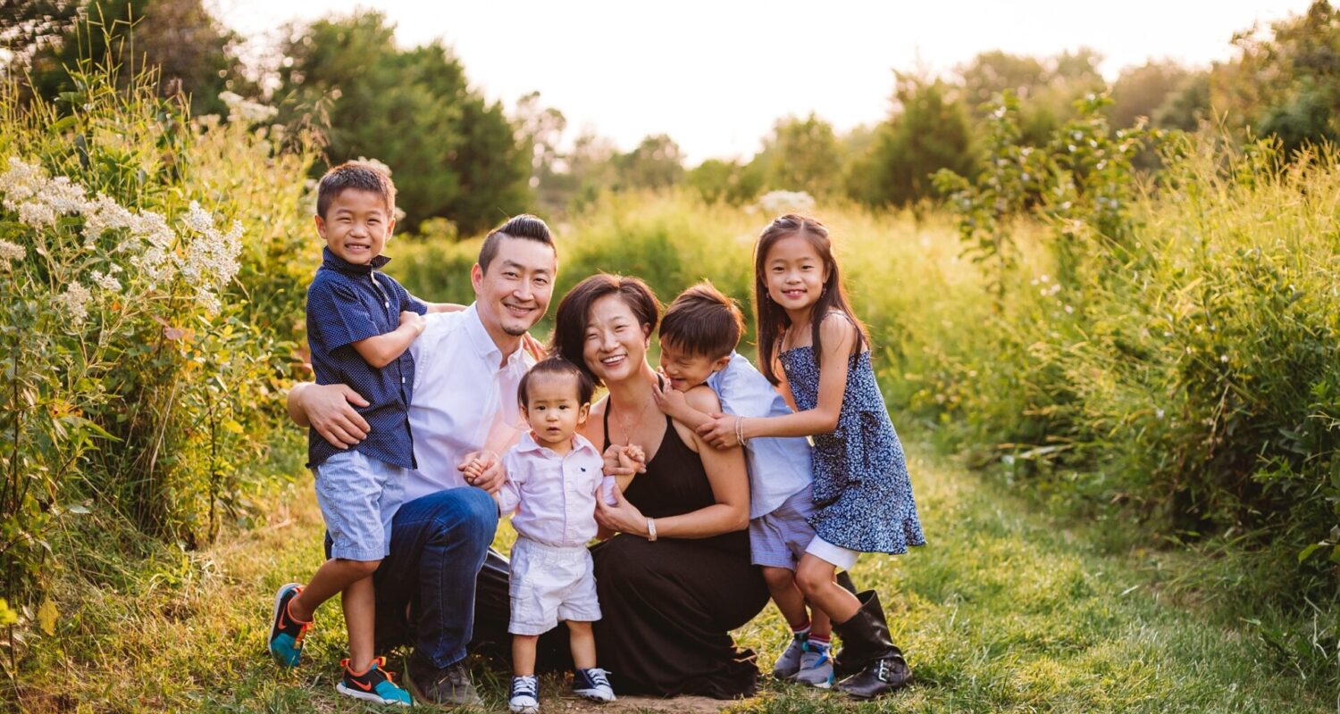 Tips To Keep the Kids Awake and Happy for Family Photos at Sunset